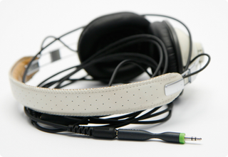 Illustration for article titled Replug Breakaway Audio Connector Prevents Your Gear From Getting Pwned